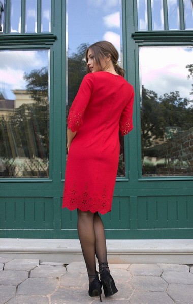 Изображение Платье Pink прямая перфорированный низ Коллекция "Осень" Бордовый 2