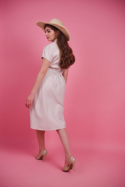 Изображение Платье - рубашка, А-силуэта из льна бежевого цвета, коллекций "Элиза", от Pink 6