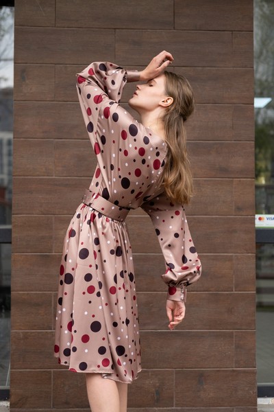 Изображение Платье горох, рукав завязка из ткани шелк-сатин, коллекция Кутюр, от Pink 2