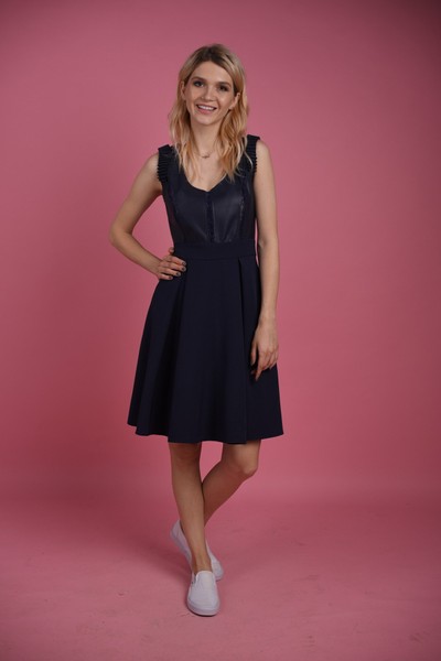 Изображение Платье коктейльное из экокожи темно-синяя, коллекция Коллаж, от Pink 5
