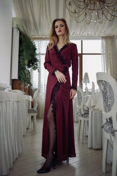 Изображение Платье макси, коллекция "Велюр", бардового цвета, от Pink 3